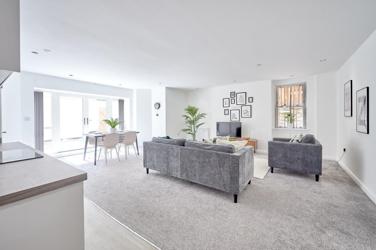 Modern 2 Bedroom Apartment In Preston بريستون المظهر الخارجي الصورة