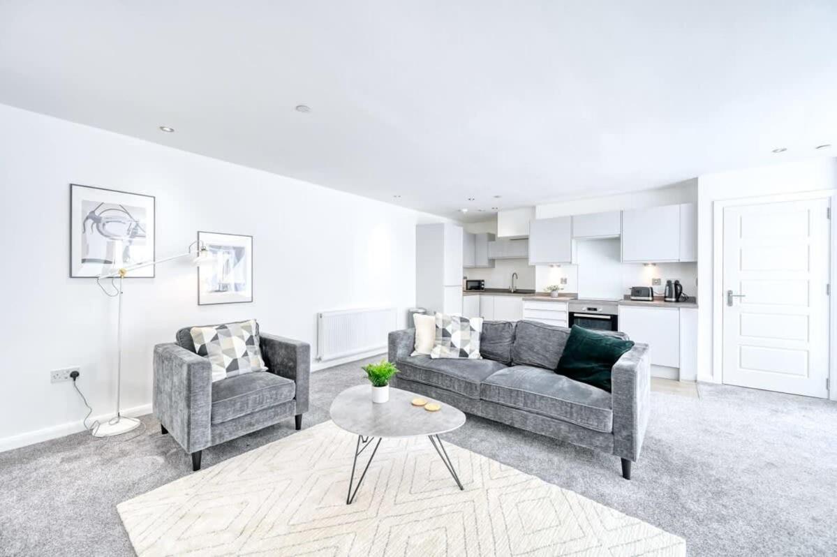 Modern 2 Bedroom Apartment In Preston بريستون المظهر الخارجي الصورة